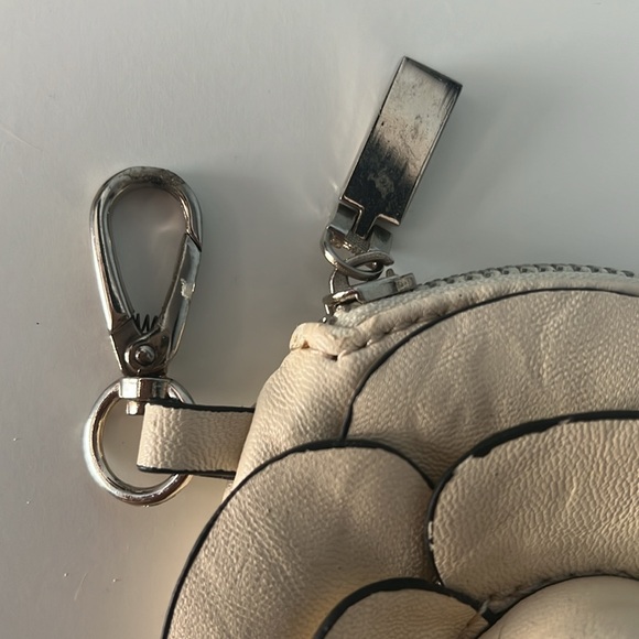 Flower wallet with clip - Picture 3 of 3